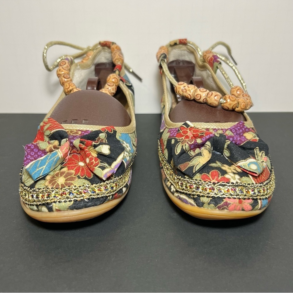 Womens Opulent Classical Floral Print Slip On Shoes / Size 7.5 - Picture 2 of 7